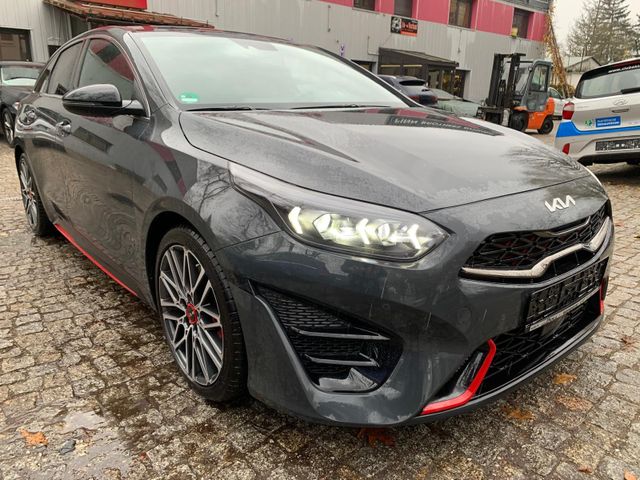 Kia ProCeed GT 150kW SHZ LHZ Alcantara 4.800km!