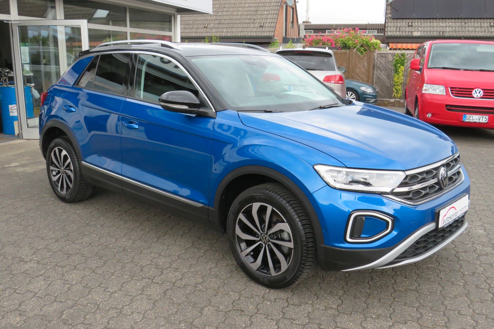 Fahrzeugabbildung Volkswagen T-Roc Style ACC APP MASSAGE SITZH. 17`KAMERA 1.H