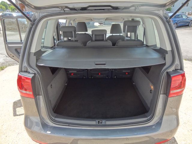 Fahrzeugabbildung Volkswagen Touran Trendline/2.Hd/PDC/Klima/Steuerkette NEU/