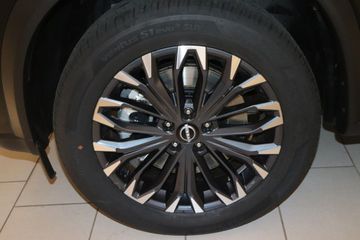 Fotografie des Nissan X-Trail 1.5 VC-T e-POWER Tekna+