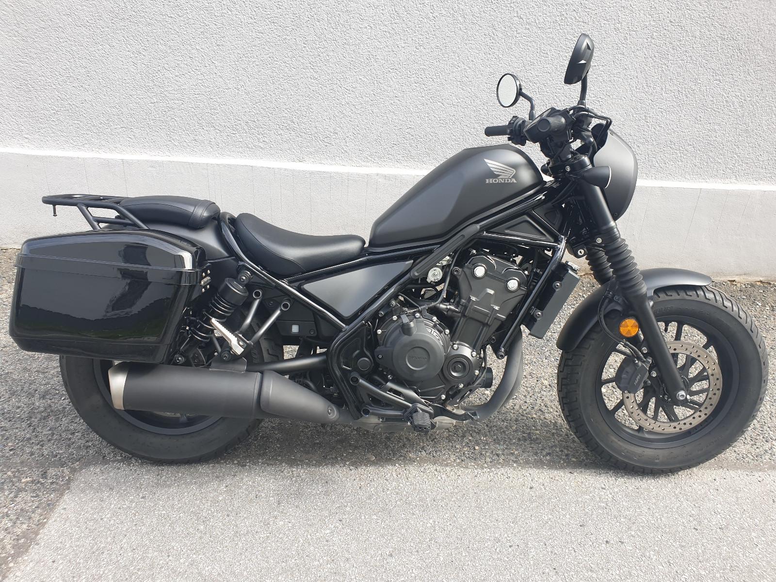 Honda CMX 500 Rebel SE mit Seitenkoffer