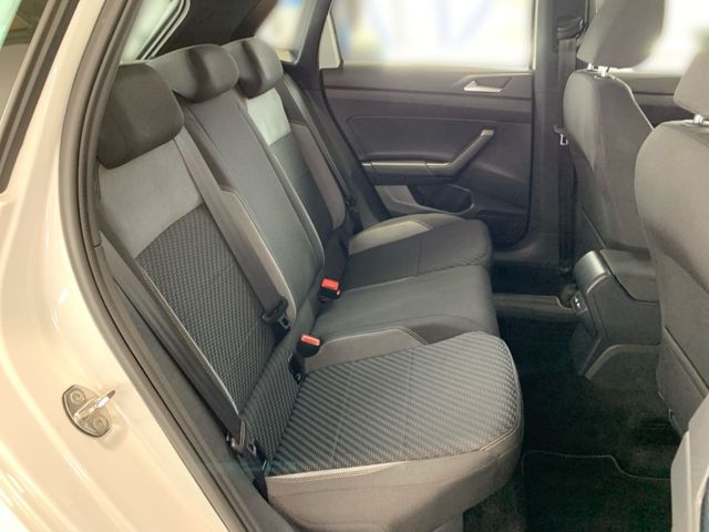 Polo 1.0 TSI R-LINE +KAMERA+NAVI+DCP+APP+ACC+ALU