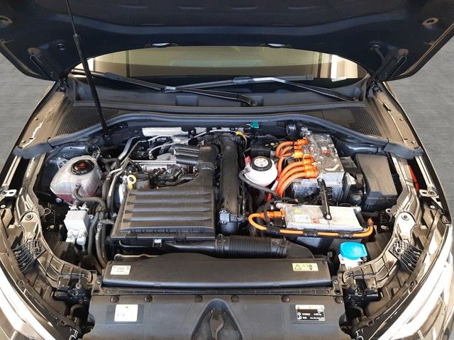 Fahrzeugabbildung Audi A3 Sportback advanced 40TFSIe LED Kamera 18"