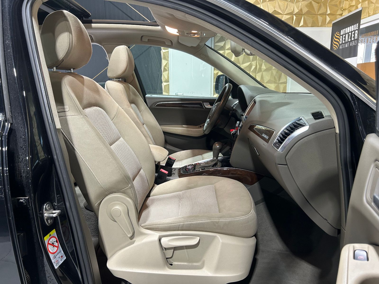 Fahrzeugabbildung Audi Q5 2.0 TDI  quattro/PANO/NAVI/AHK/SHZ/KLIMA/2.HA