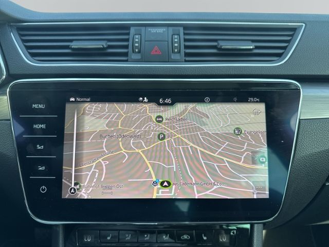 Superb Combi 2.0 TDI Style LED+NAVI+PANO+AHK+RFK