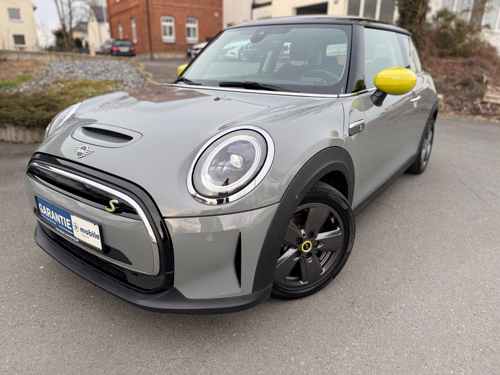 MINI COOPER SE Mini Essential Trim VirtuCock Spur.Ass