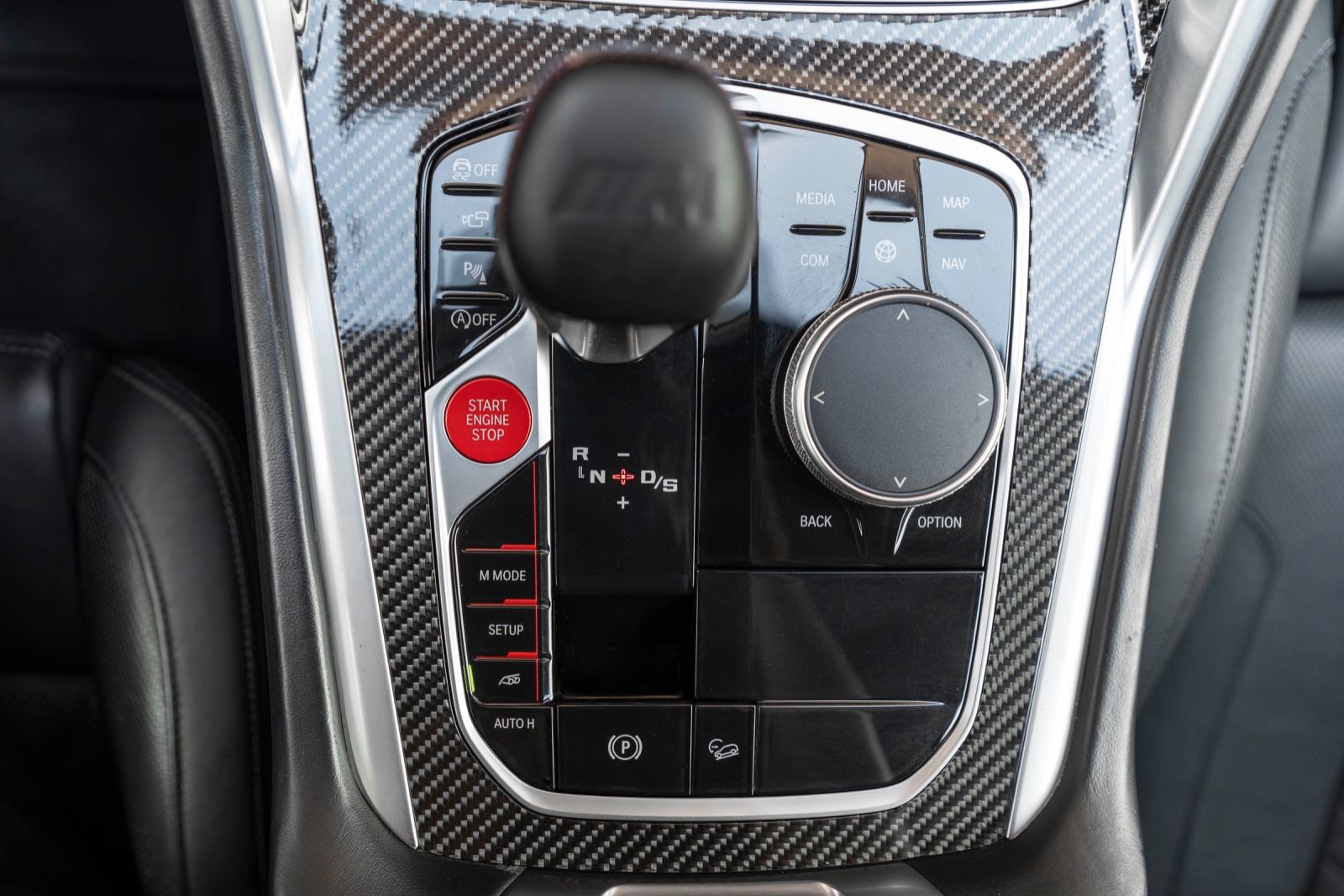 Fahrzeugabbildung BMW X5 M Competition B&W HUD 360 MASSAGE CARPLAY ACC