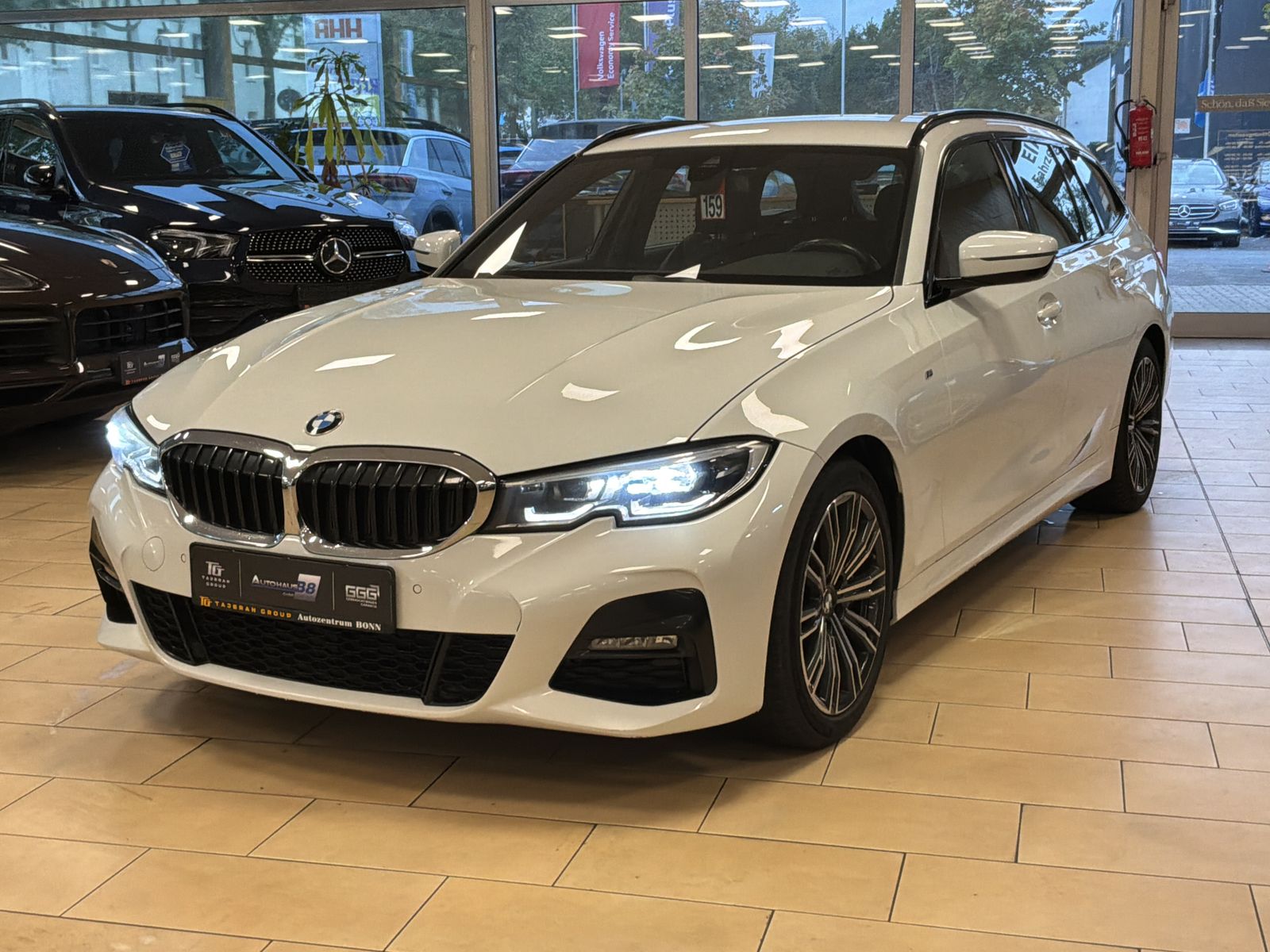 BMW 330 xDrive*M Sport*ST-heiz*Erlebniss.*Leder/Alc