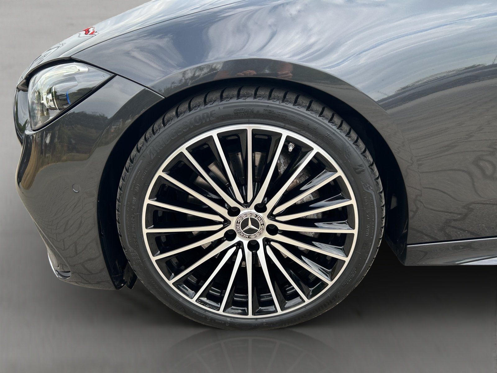 Fahrzeugabbildung Mercedes-Benz C300d T AMG Pano DISTRO DigiLED Busines AHK Memo