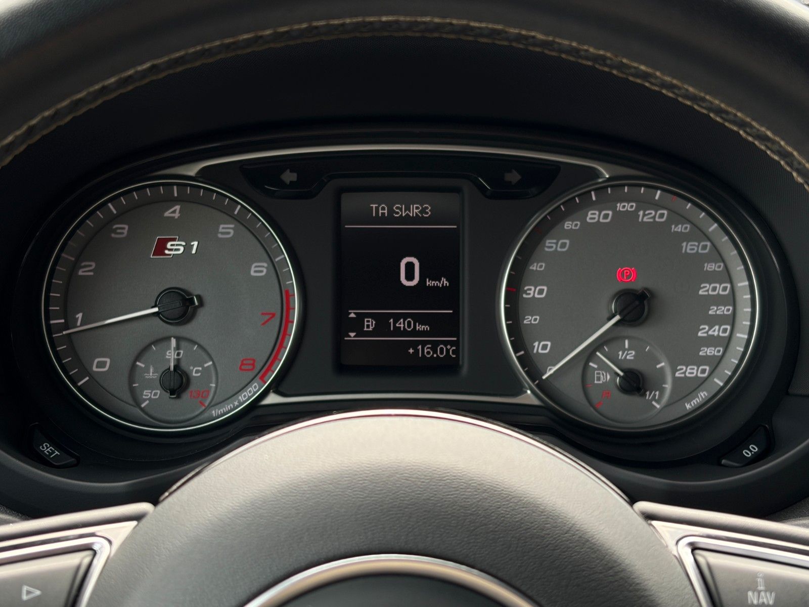Fahrzeugabbildung Audi S1 2.0 TFSI quattro SHZ PDC Navi Leder Ambiente