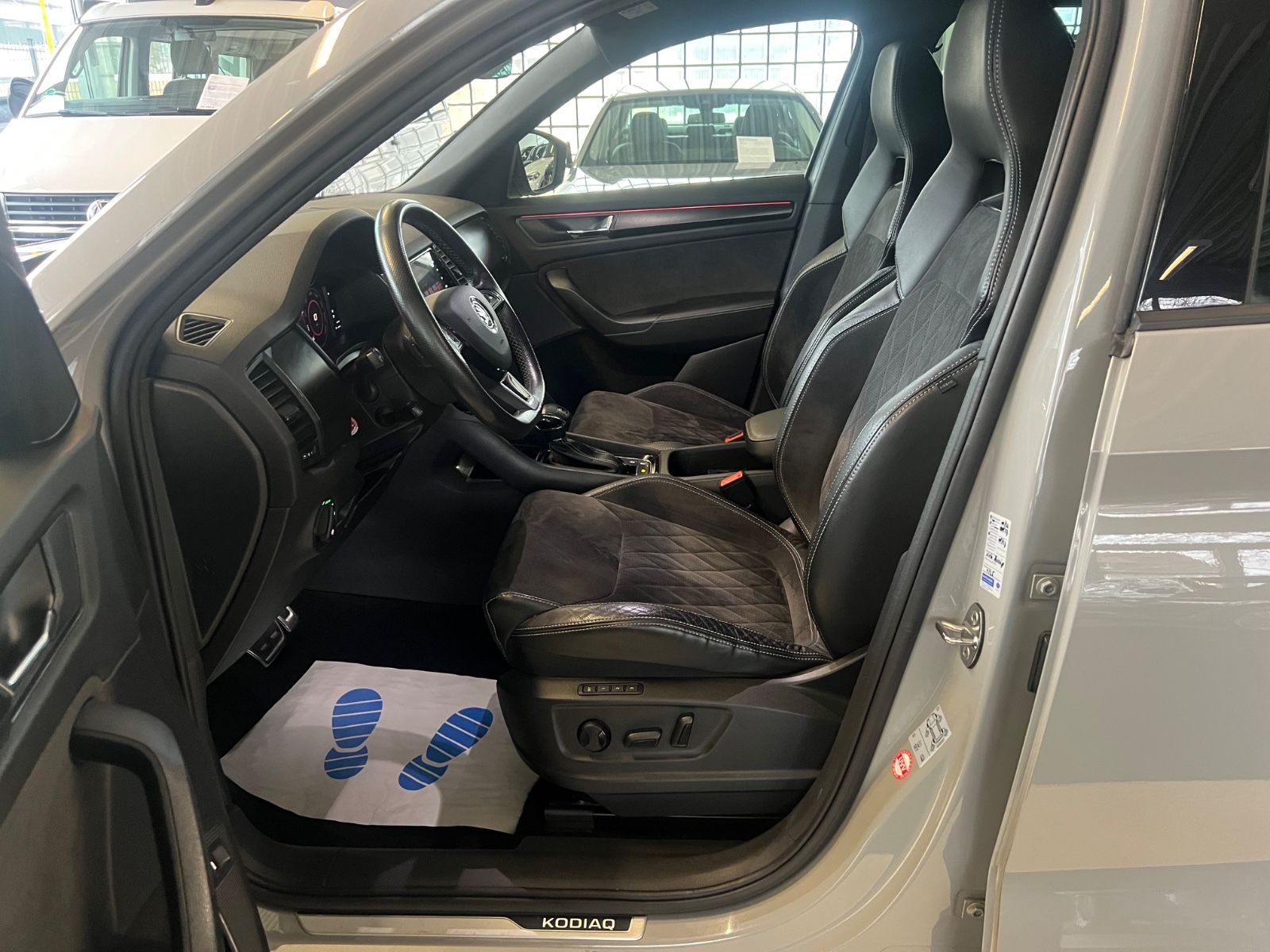 Fahrzeugabbildung SKODA Skoda Kodiaq * SPORTLINE * 4x4* RS SITZE *