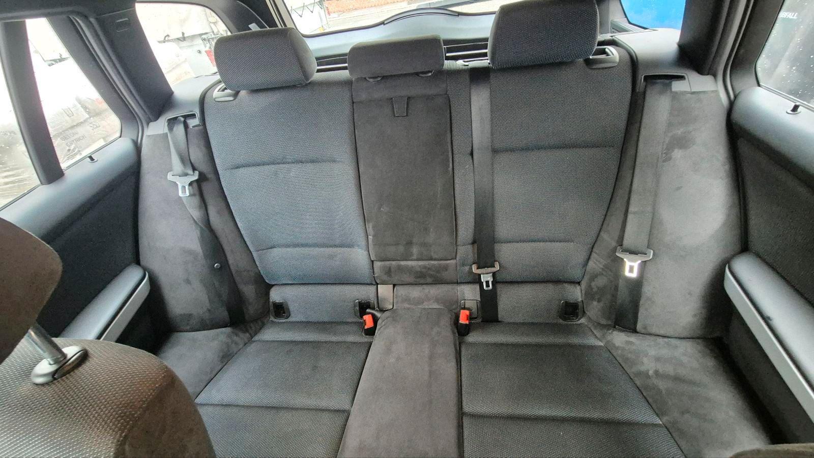 BMW 325 2011 — photo 7