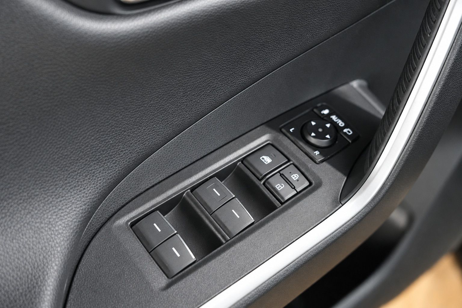 Fahrzeugabbildung Suzuki Across 2.5 Plug-In Hybrid Comfort+ E-Four/ACC/