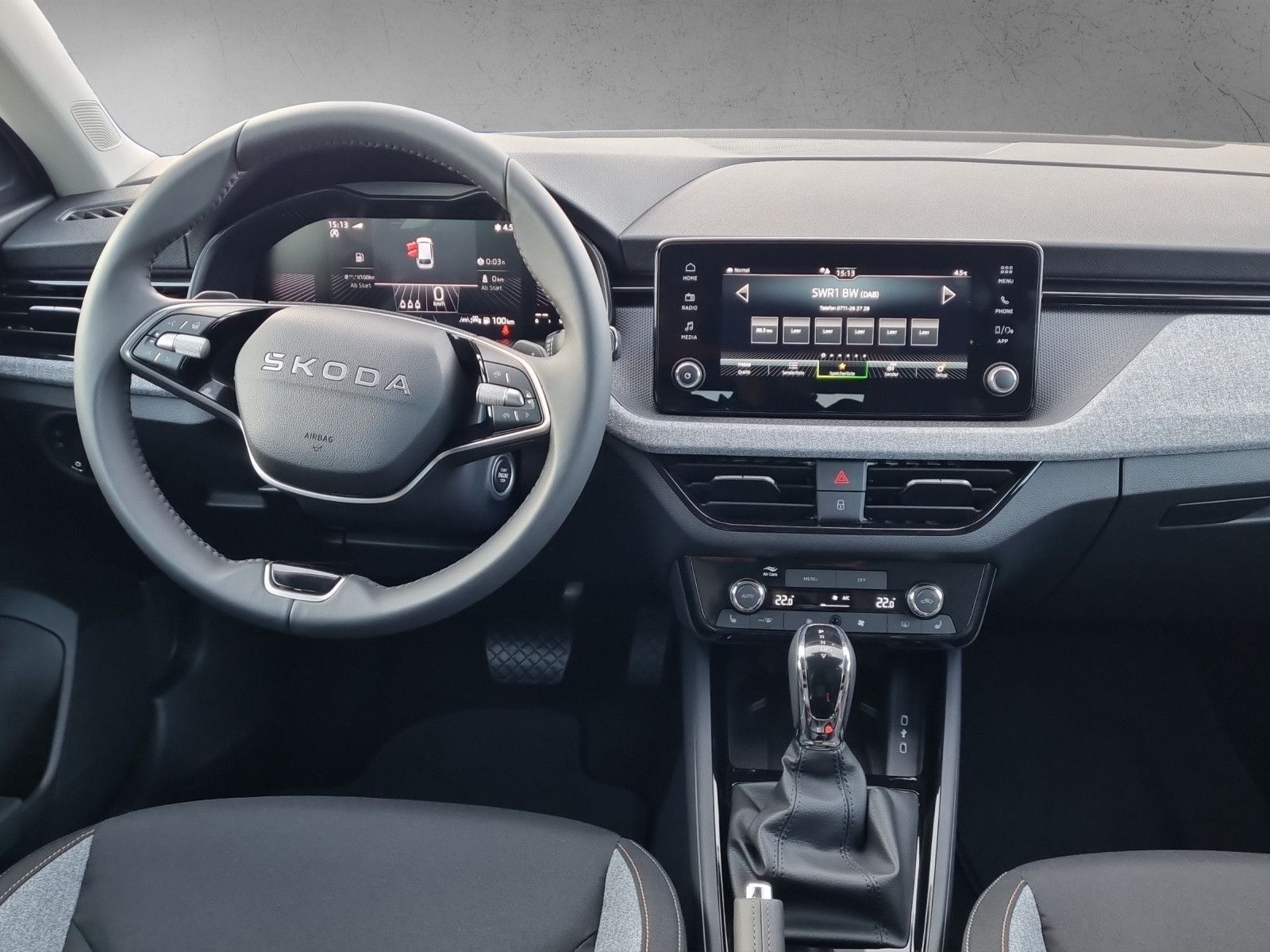 Fahrzeugabbildung SKODA Scala Tour 1,0 TSI DSG Black Image SipmlyClever