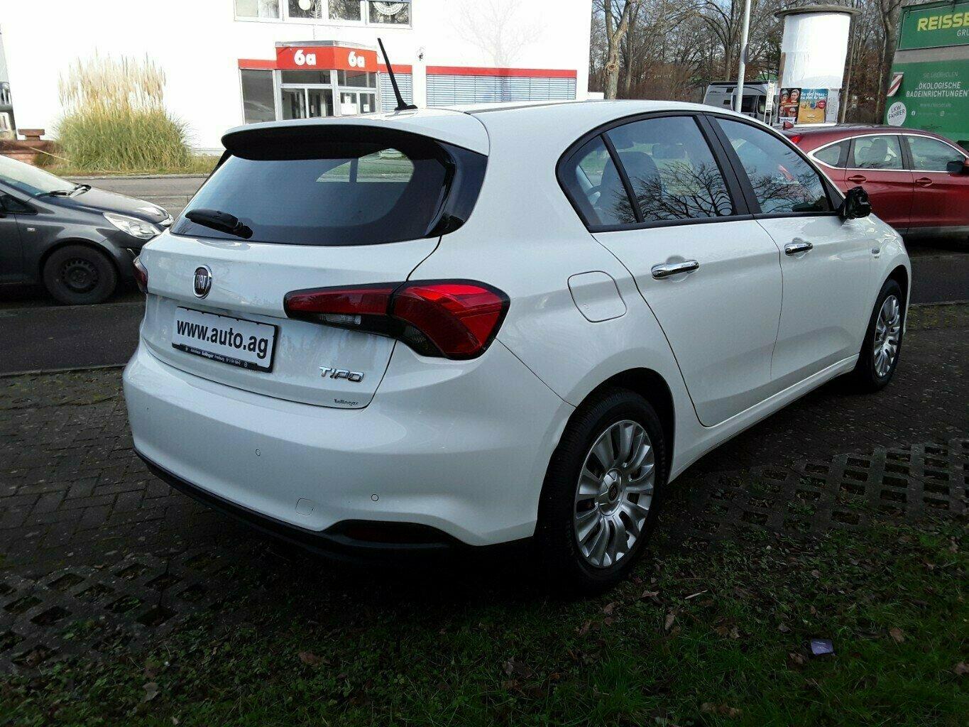 Fiat Tipo 1.4 T-JET EASY NAVI & PDC