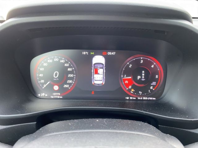 Volvo XC40 D3 Momentum Pro Kam.+KeyLess+LED+Navi+SHZ