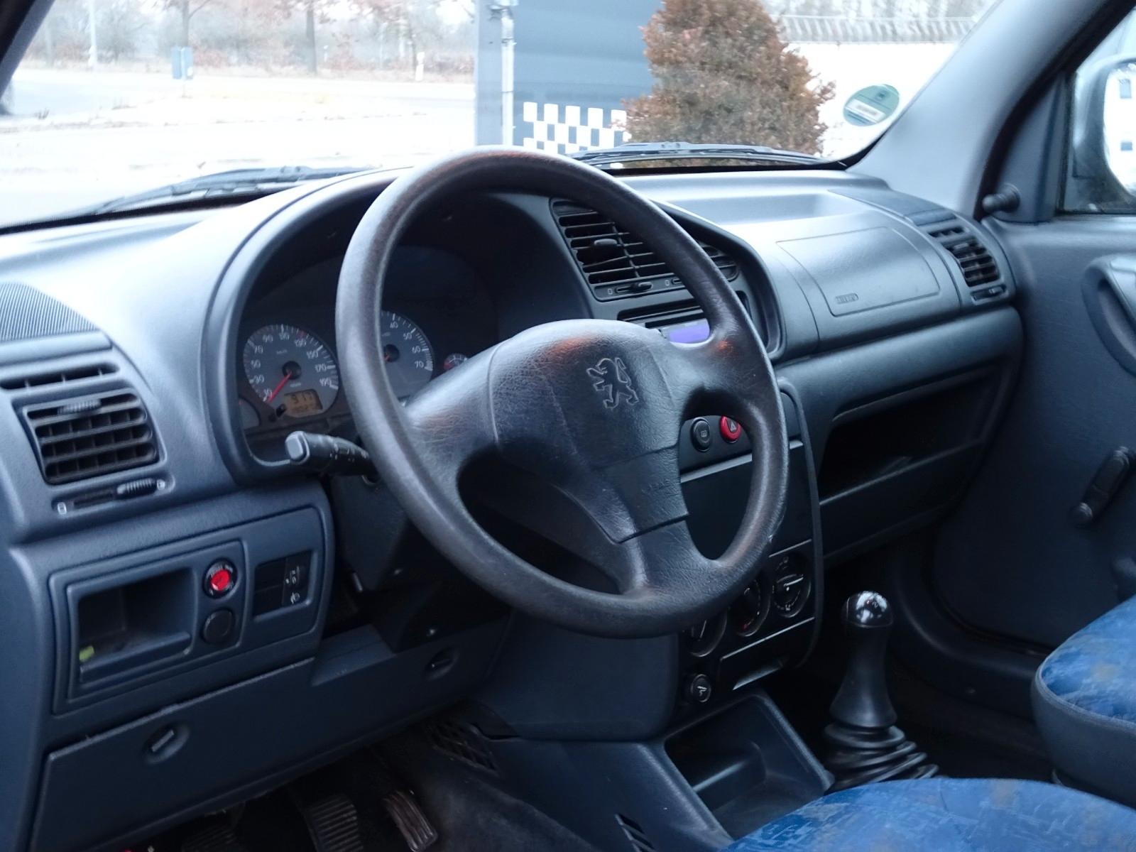 Peugeot Partner 1,4L 170C *5-Sitzer*Schiebetür*AHK