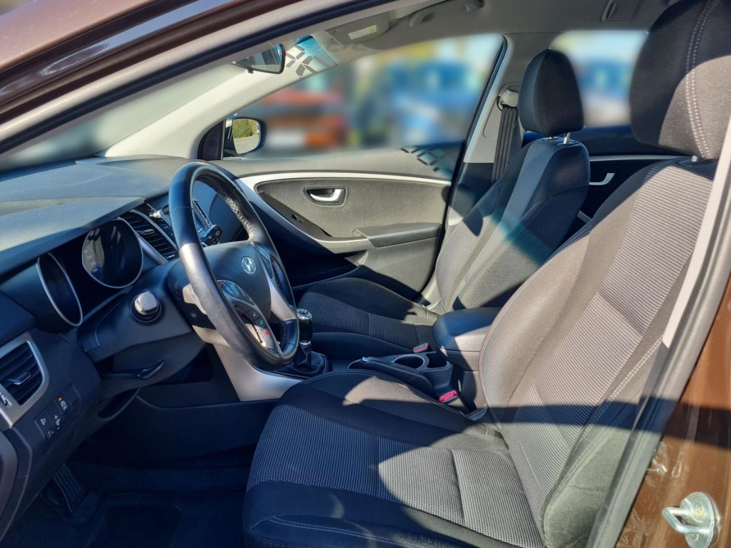 Fahrzeugabbildung Hyundai i30 YES! SILVER 1.6 GDI KLIMA+PDC+TEMPOMAT