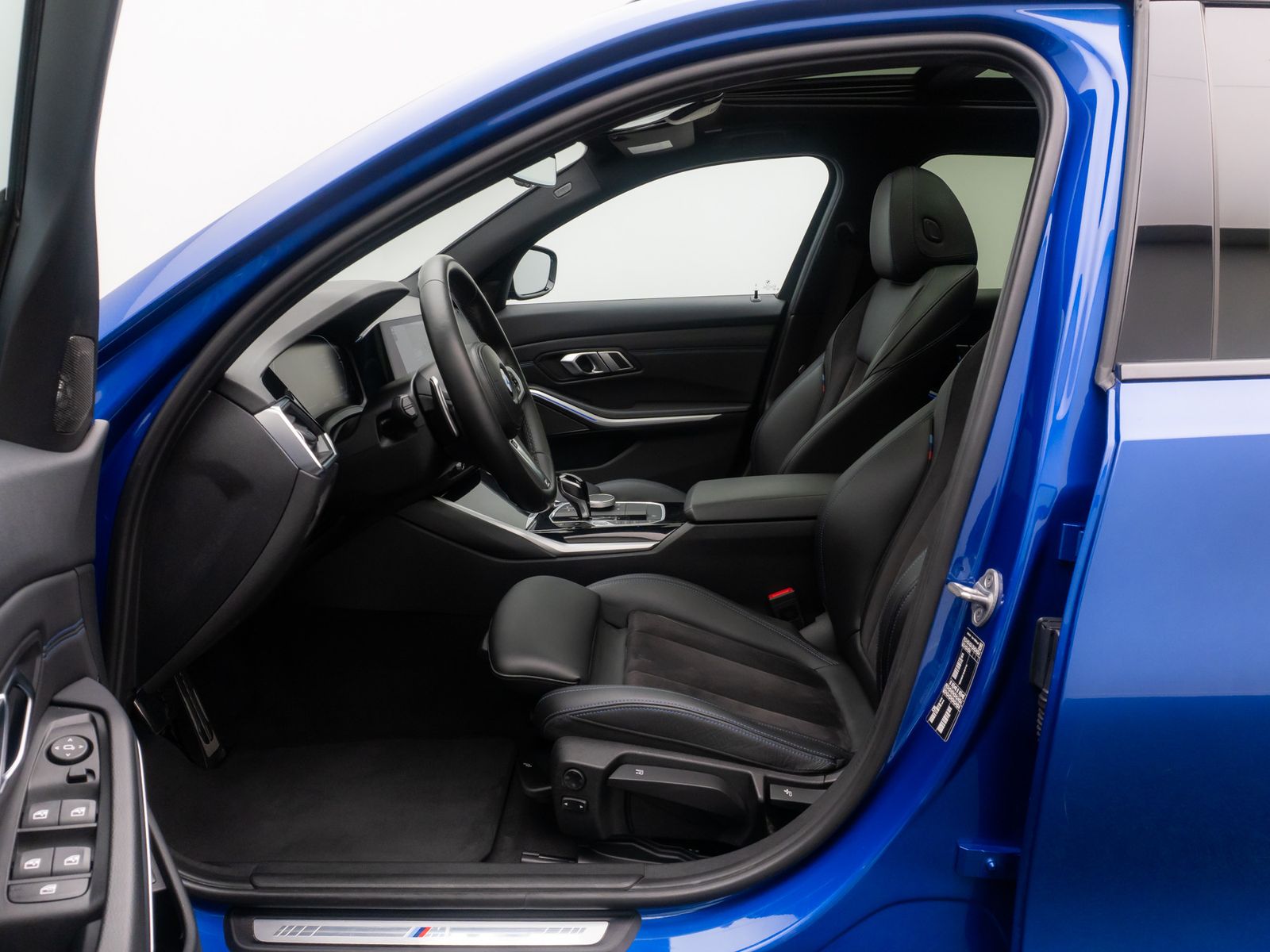 Fahrzeugabbildung BMW 320d M Sport Kamera DAB Panorama H/K 19Zoll