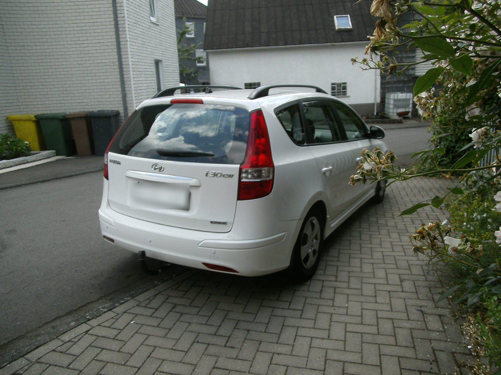 Hyundai i30 2012 — rear view
