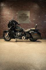 Harley-Davidson FLHXSE Street Glide CVO SCREAMING EAGLE STAGE II - HARLEY-DAVIDSON CVO SCREAMIN