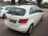 Mercedes-Benz B 200 B B 200*NAVI*Sitzhei*KLIMA*PDC* - gebrauchte Mercedes-Benz B 200 aus dem Jahr 2009