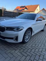 BMW 520i Touring Luxury Voll Ausstattung  Garantie 