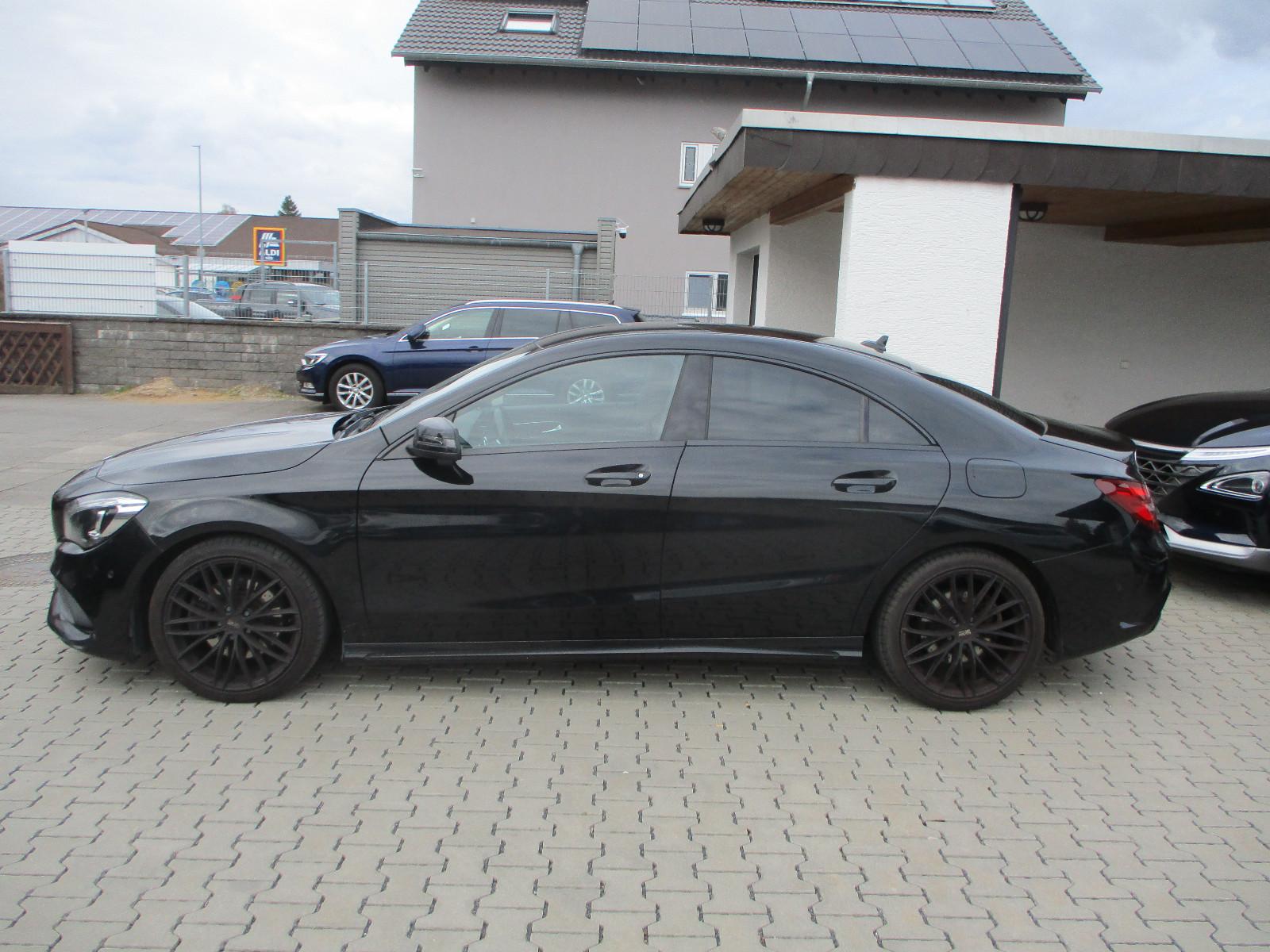 Mercedes-Benz CLA 250 AMG Line NAVI LEDER TEMPO SITZHEIZUN PDC