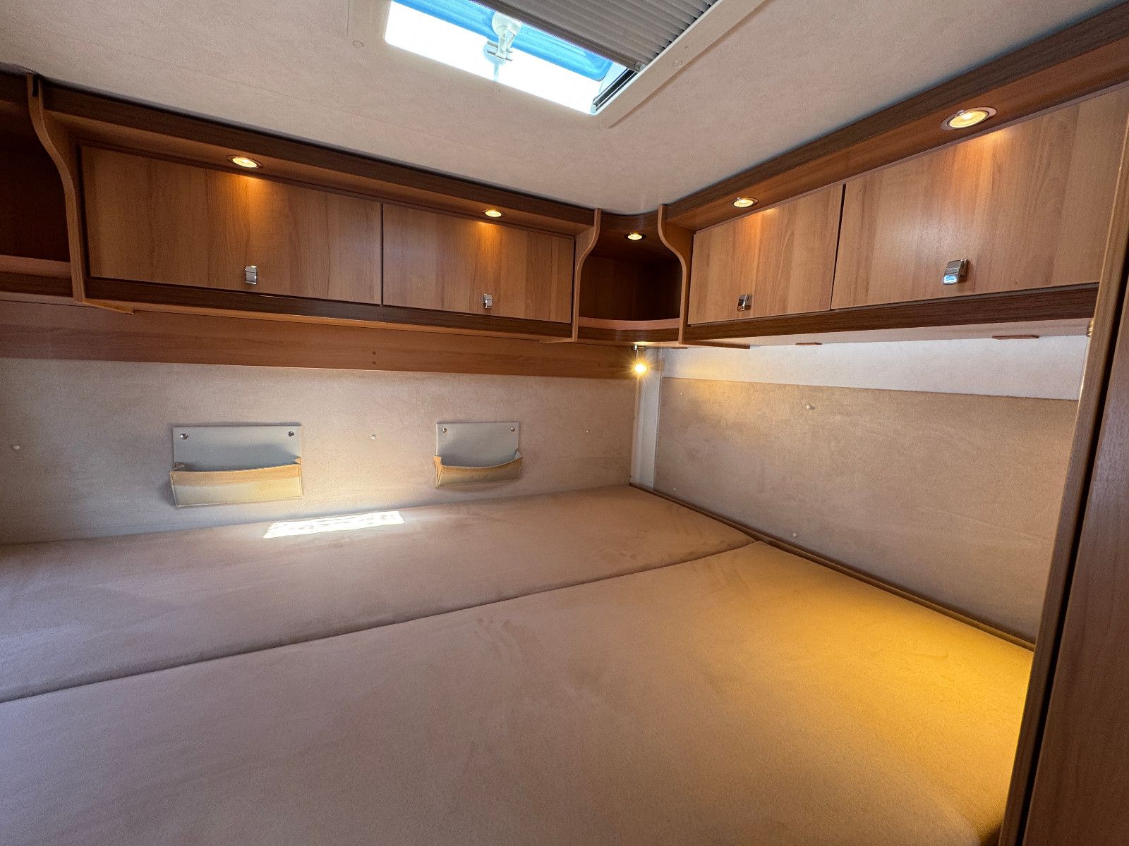 Fahrzeugabbildung HYMER / ERIBA / HYMERCAR T 614 CL 2X2 EXCLUSIVE LINE DUCATO MAXI SOLAR 1H