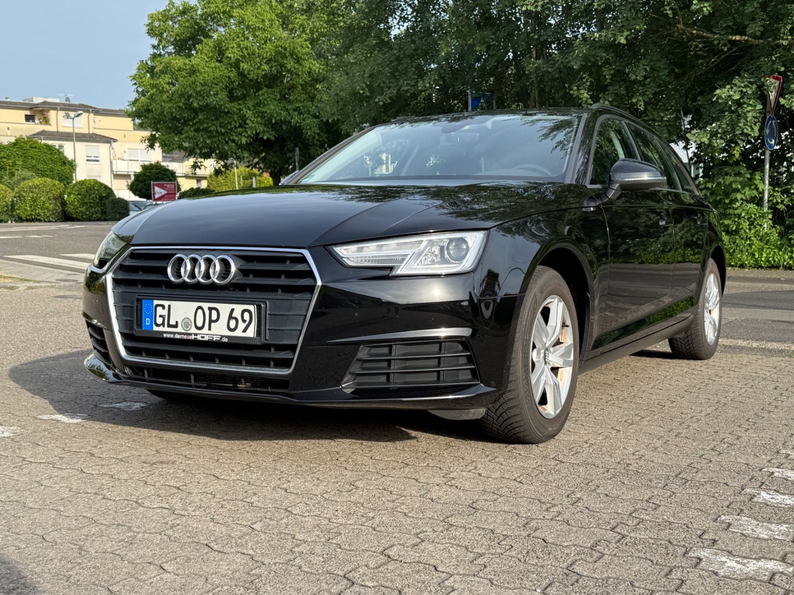 AUDI A4 B9 2.0 TDI TÜV NEU!! Kupplung NEU!! 
