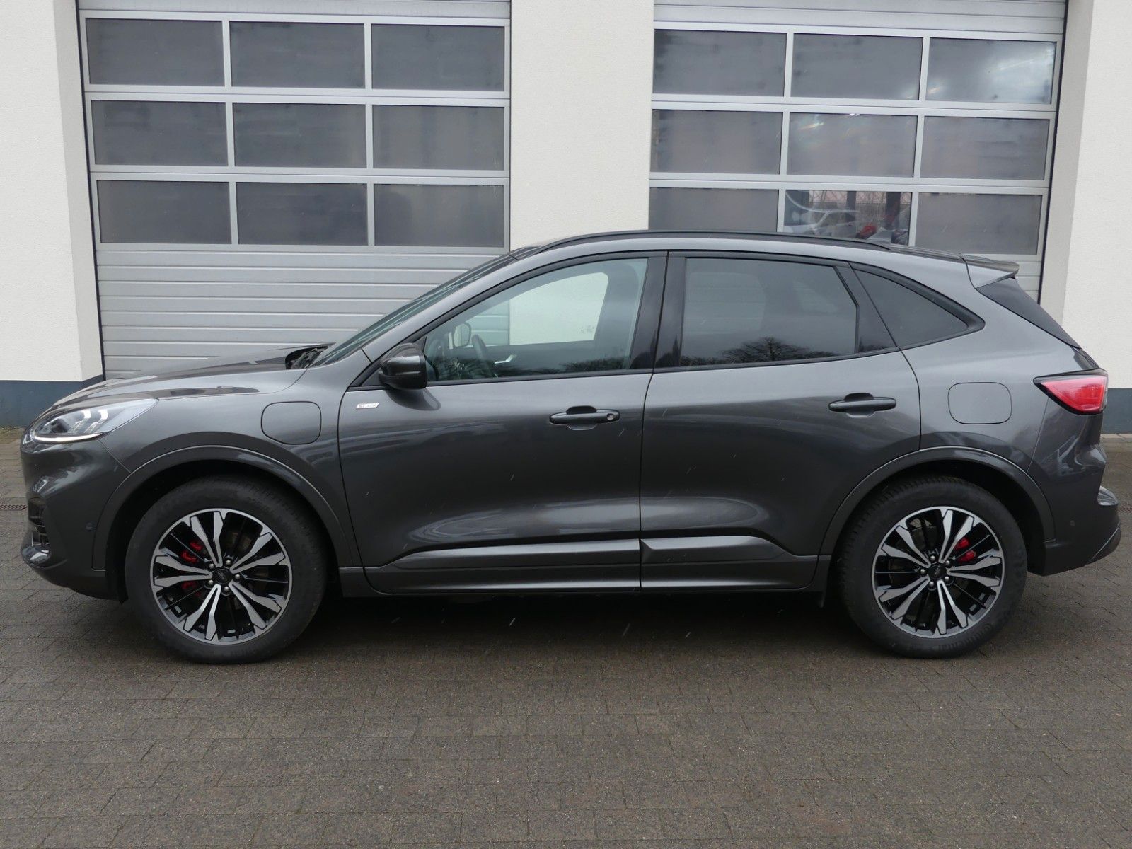 Fahrzeugabbildung Ford Kuga Plug-In Hybrid ST-Line X