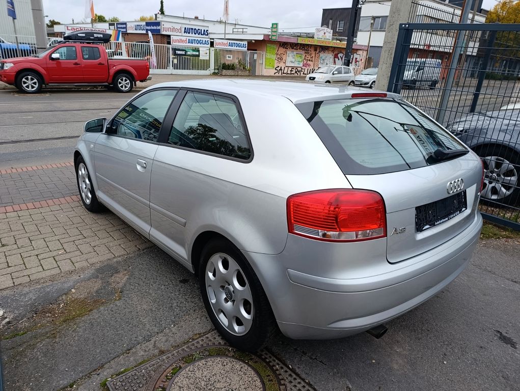 Audi A3 1.6 Attraction*KLIMA*TÜV*1.6 LITER*GEPFLEGT*