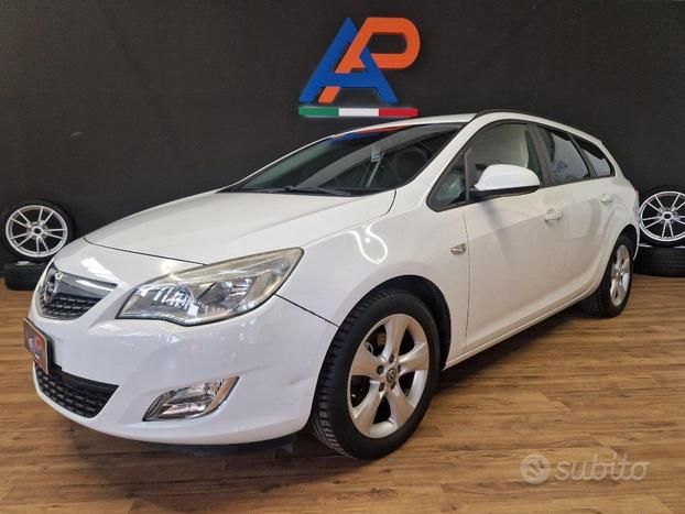 Opel OPEL Astra 1.7 CDTI 110CV Sports Tourer Cosmo