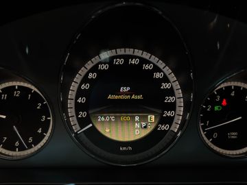Mercedes E 200 - 10