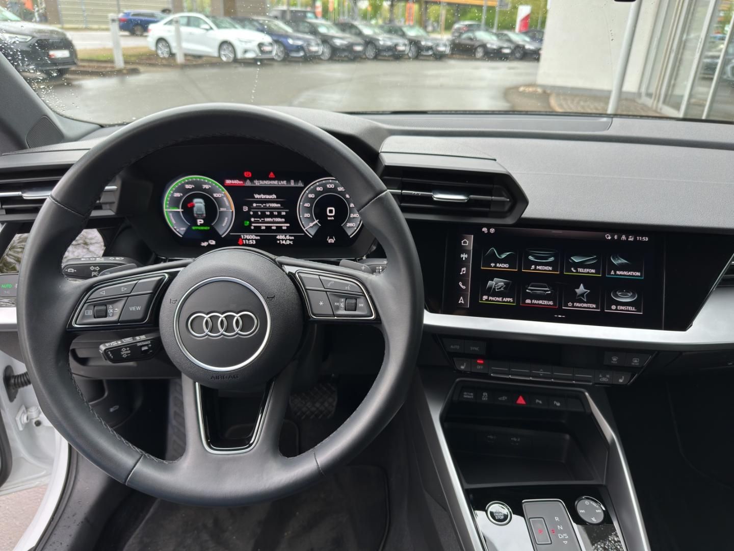 Fahrzeugabbildung Audi A3 Sportback TFSI e S line A3 Sportback 40 TFSI