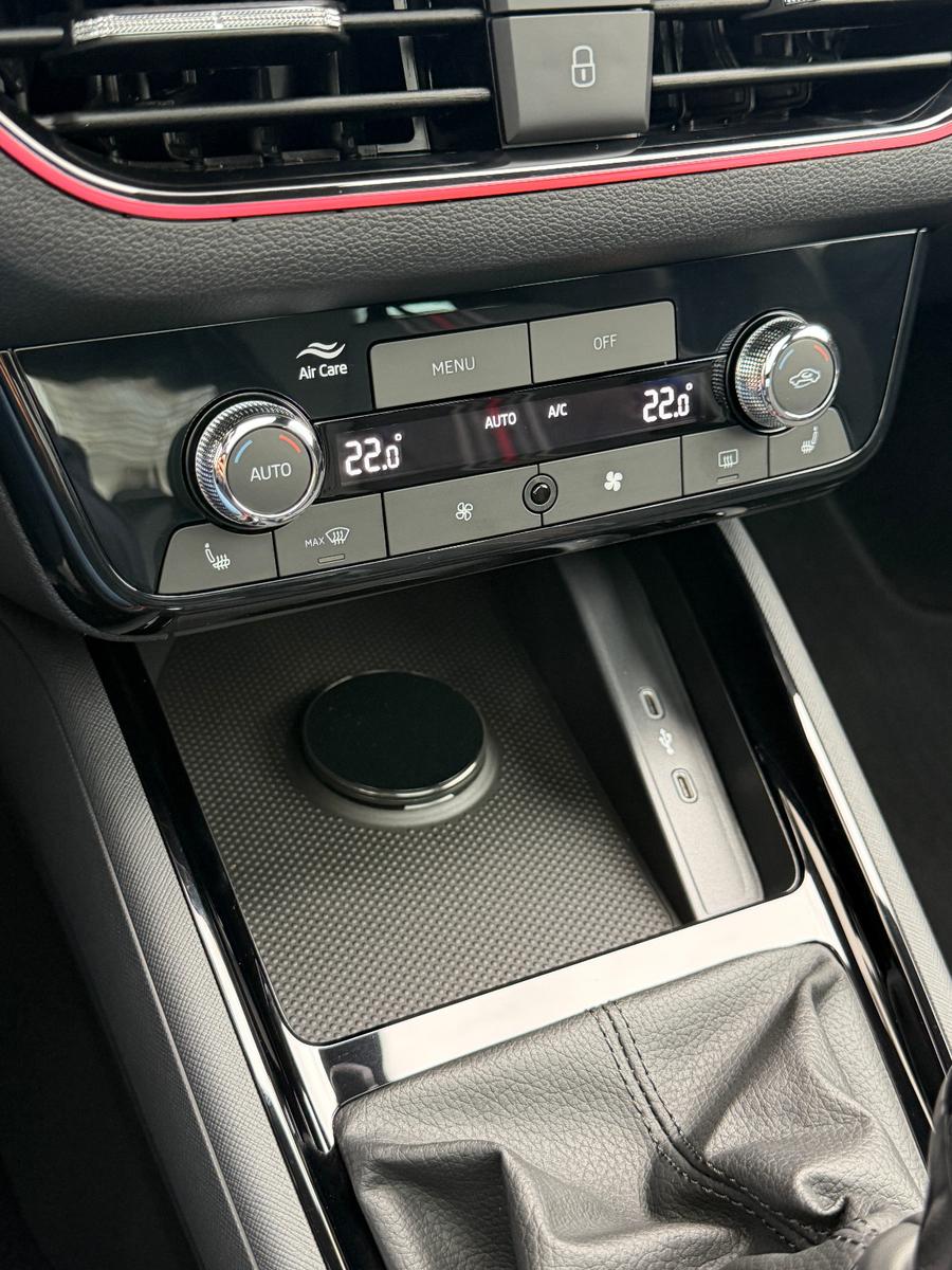 Skoda Kamiq 1.0 TSI DSG Monte Carlo (Pano,AHK,5/100)
