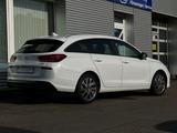 Hyundai i30 cw NAVI/SHZ/LHZ/CLIMAA./PDC V H/CAM./GARANT. - Hyundai i30 in Mannheim