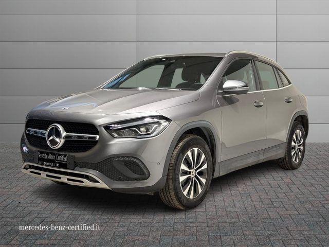 Mercedes-Benz MERCEDES-BENZ GLA 250 e Plug-in hybrid Auto Busi