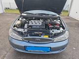 Ford Mondeo 2.5 V6 Ghia Ghia - Ford Mondeo: Ghia V6