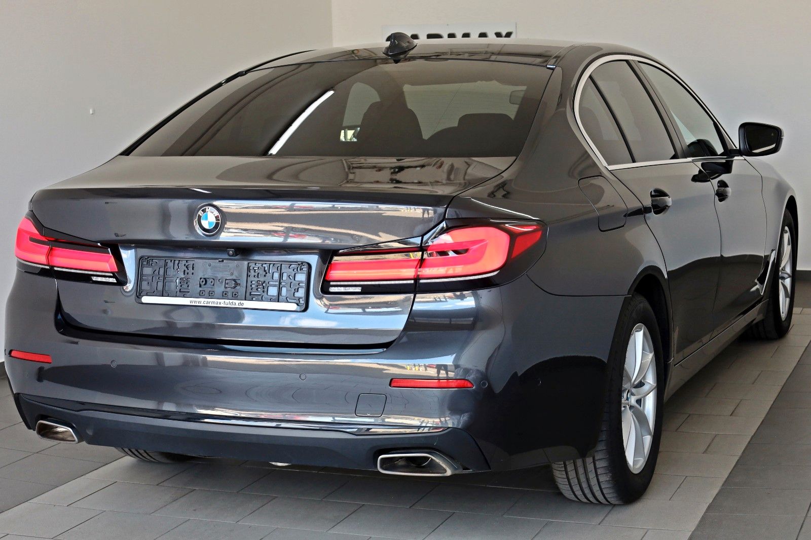 Fahrzeugabbildung BMW 530 d xDrive Lim. Leder,Navi,LED,Kamera,HUD,+WR