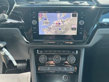 Fahrzeugabbildung Volkswagen Touran 2.0 TDI Highline 7 Sitze LED