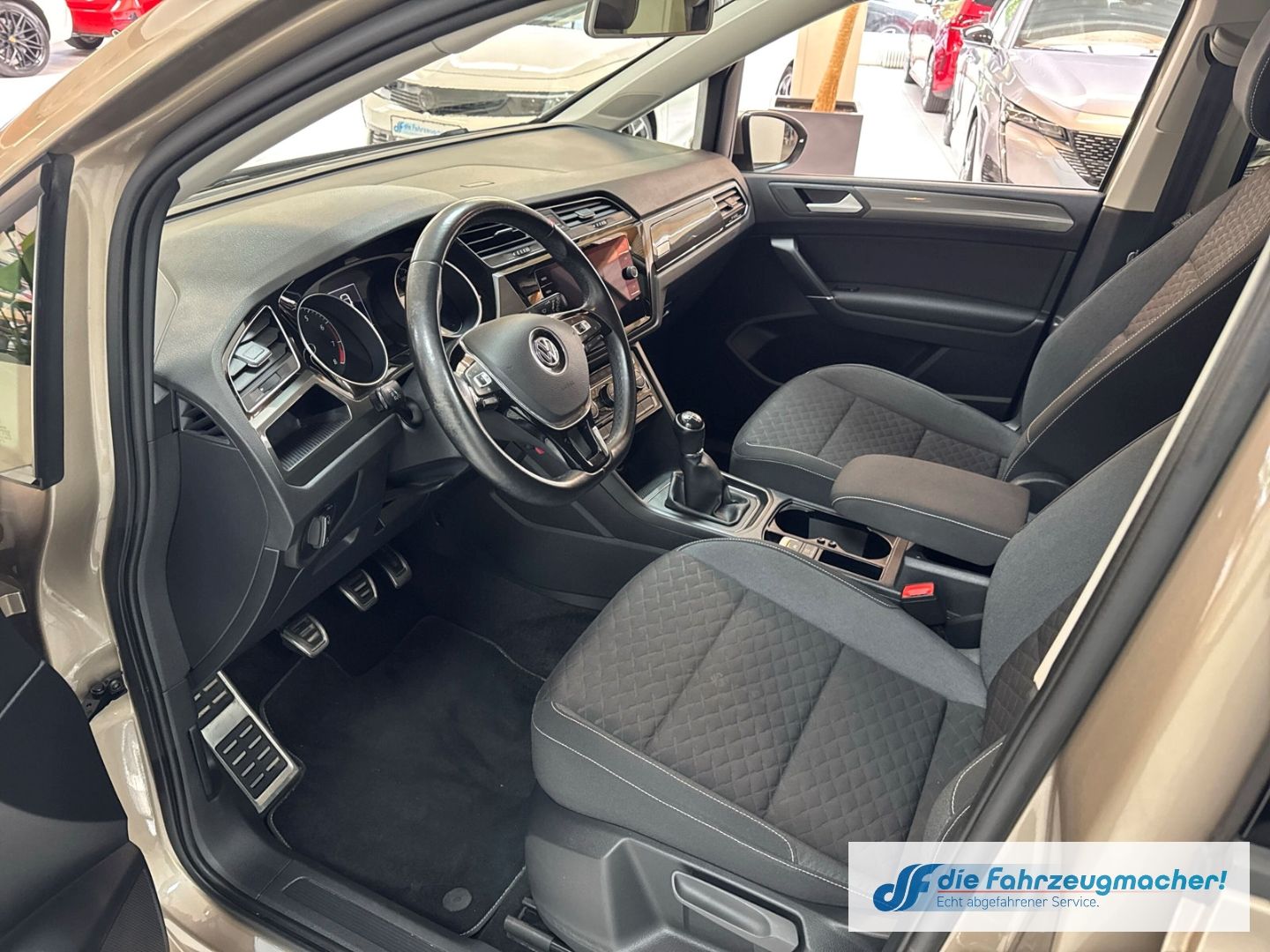 Fahrzeugabbildung Volkswagen Touran Join Start-Stopp StandHZG AHK-klappbar Na