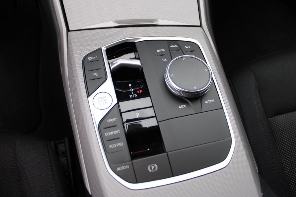 BMW 318d Touring AUT SHZ NAVI PDC LED KLIMAAUT