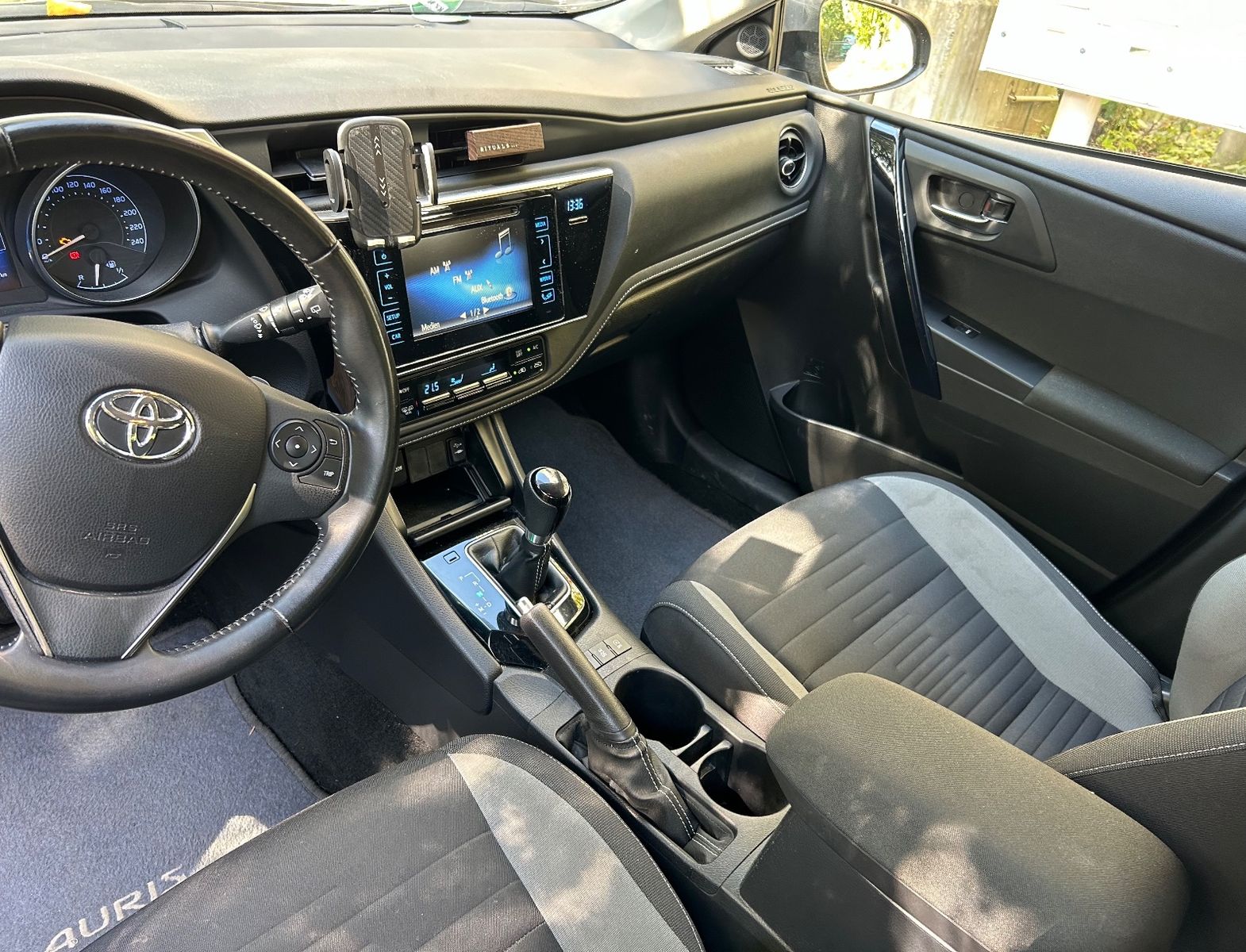 TOYOTA Auris