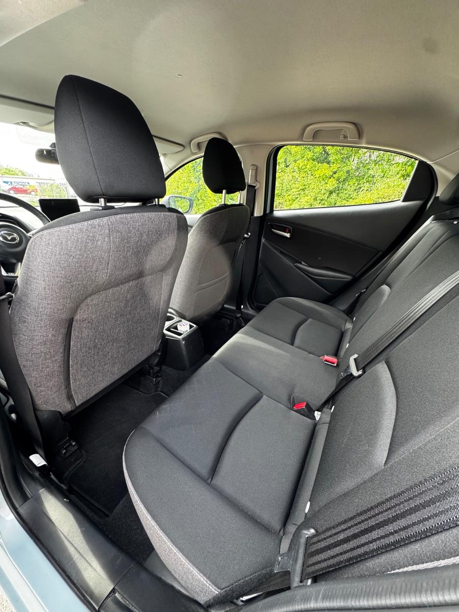 Mazda 2 e-SKYACTIV-G 90 M Center-Line NAV 1. Hand