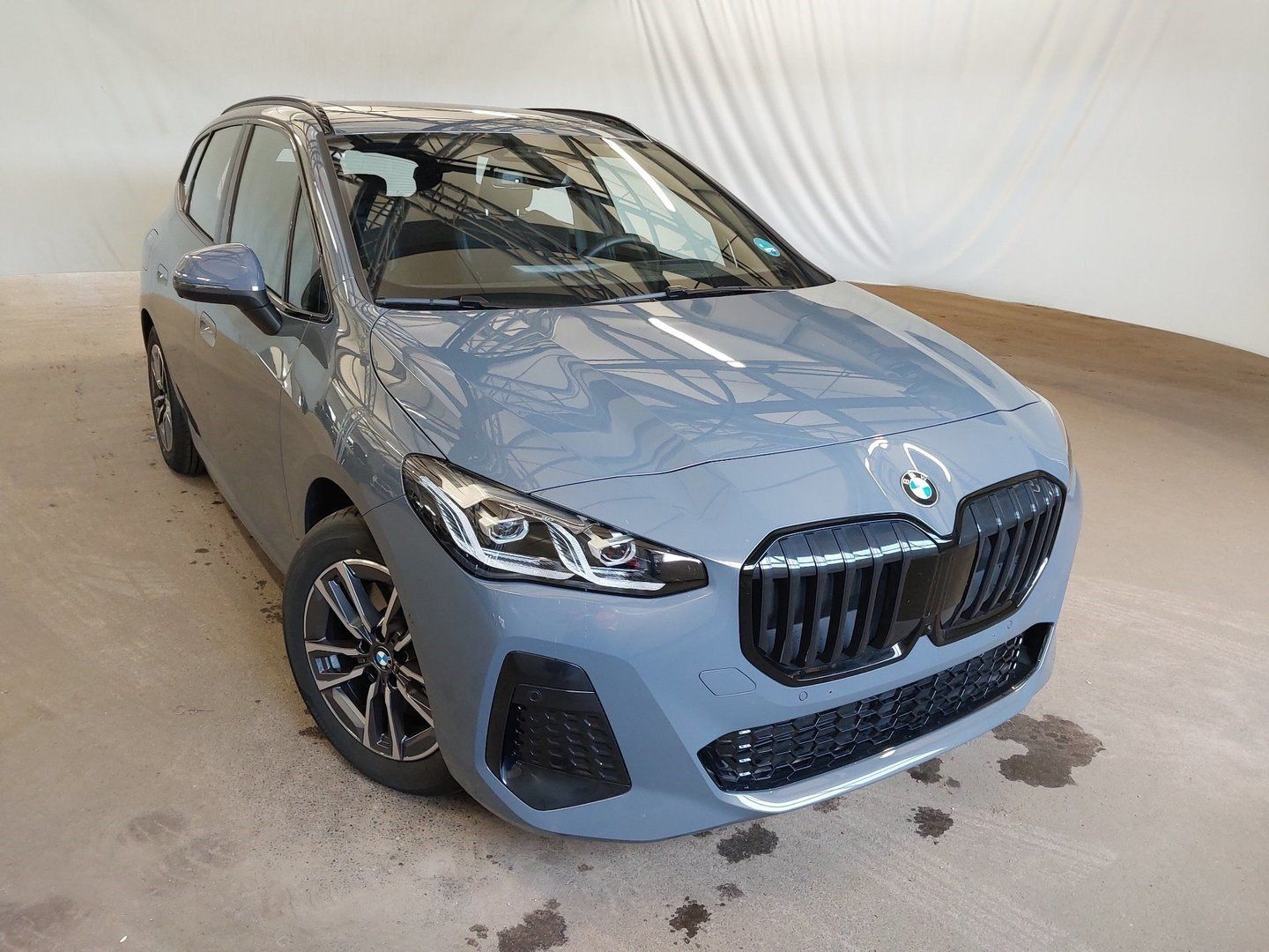 BMW 223 Active Tourer - Bild 3