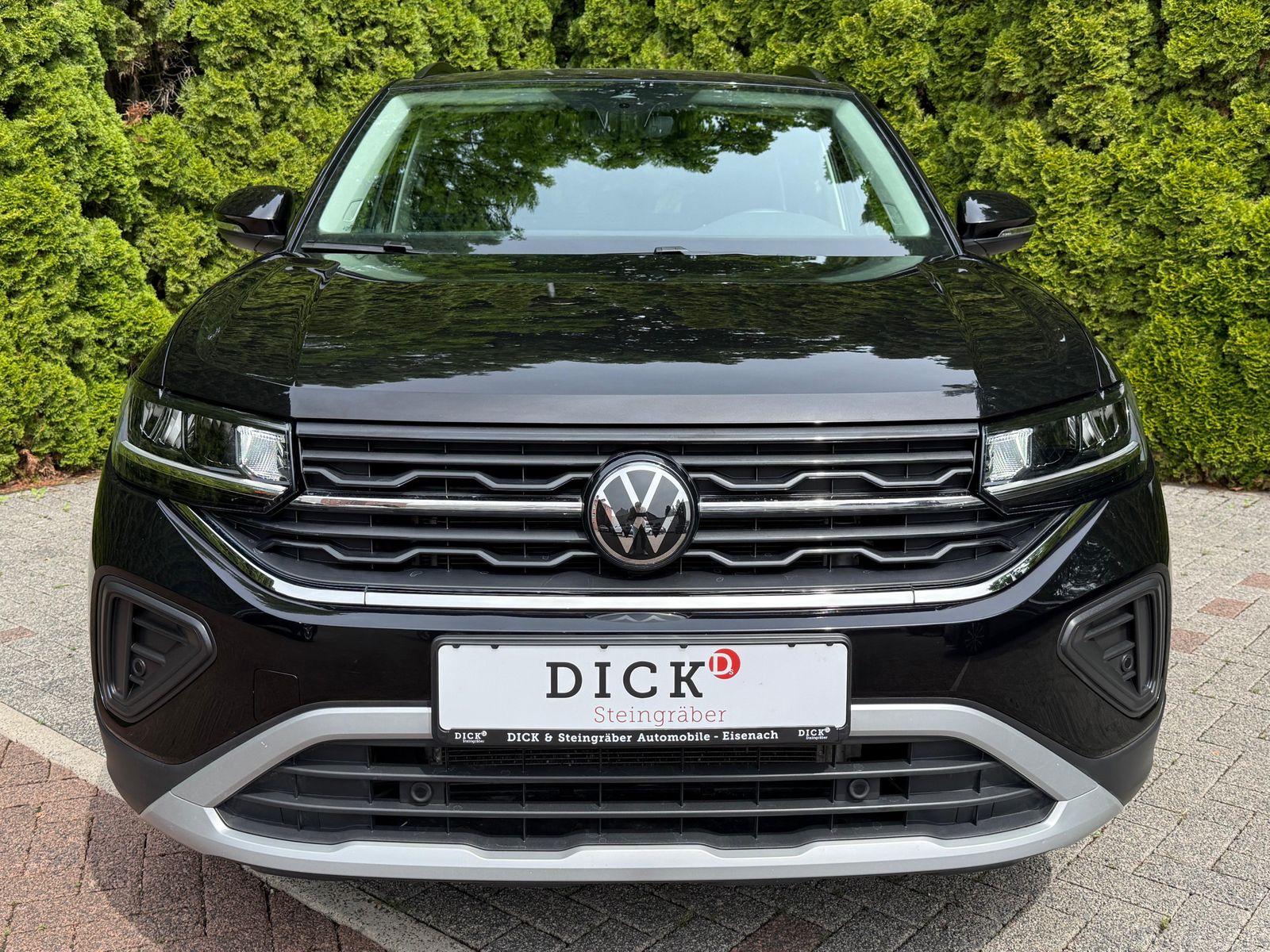 Fahrzeugabbildung Volkswagen T-Cross 1.0 TSI DSG Life LED+KAM+ACC+CARPL+SHZ+