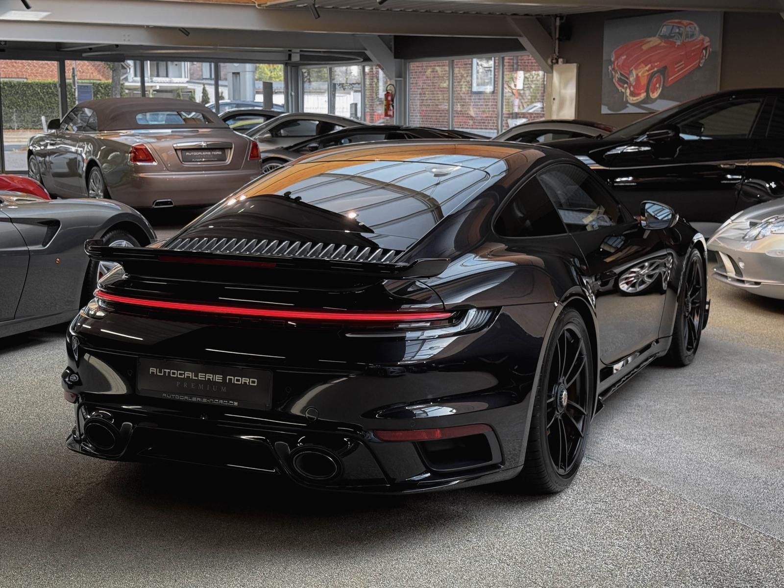 Porsche 911 Turbo S Approved+Aero Kit+ Lift+ Sport-AGA