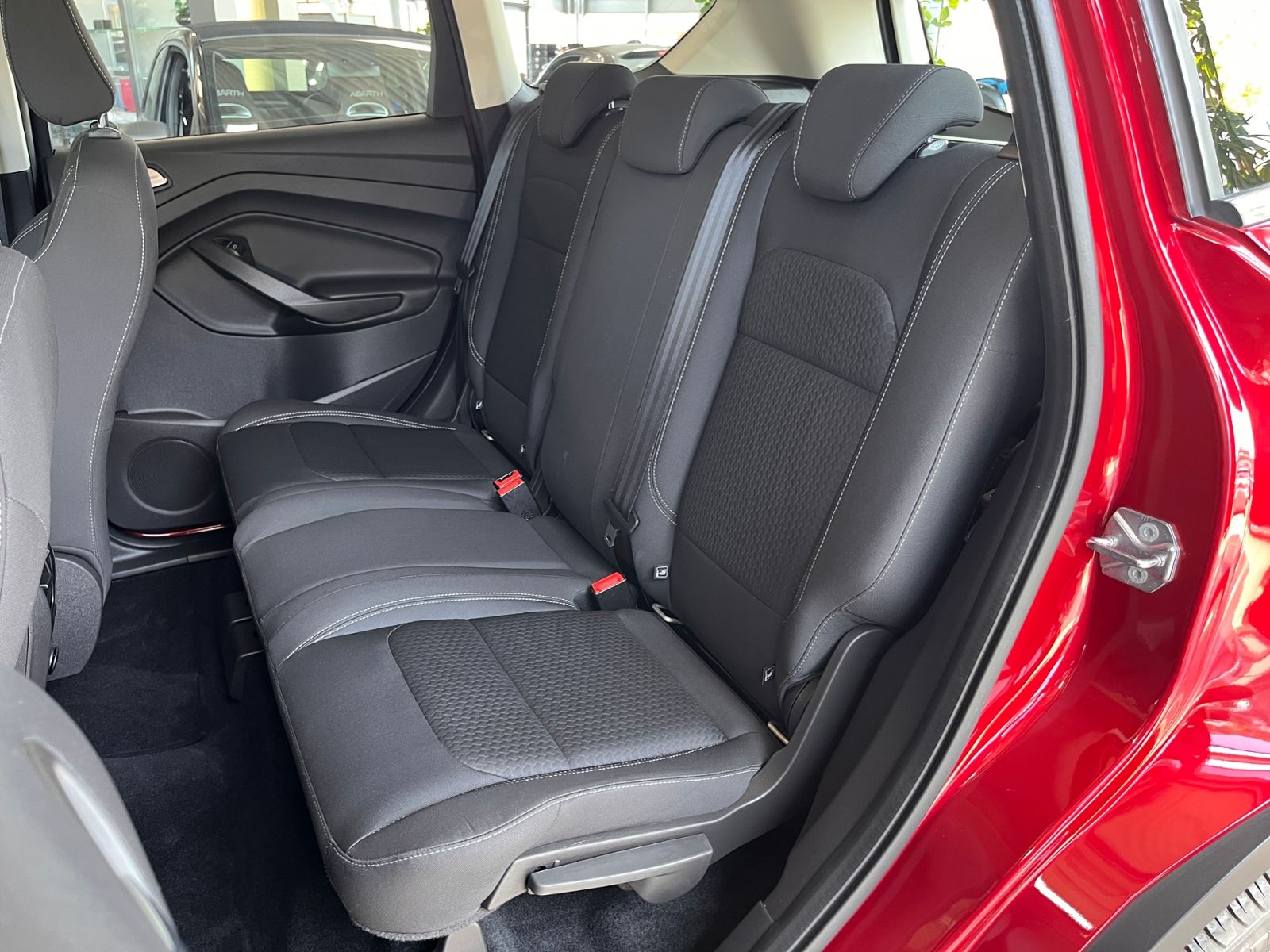 Fahrzeugabbildung Ford Kuga Cool & Connect KLIMA NAV SHZ PDC