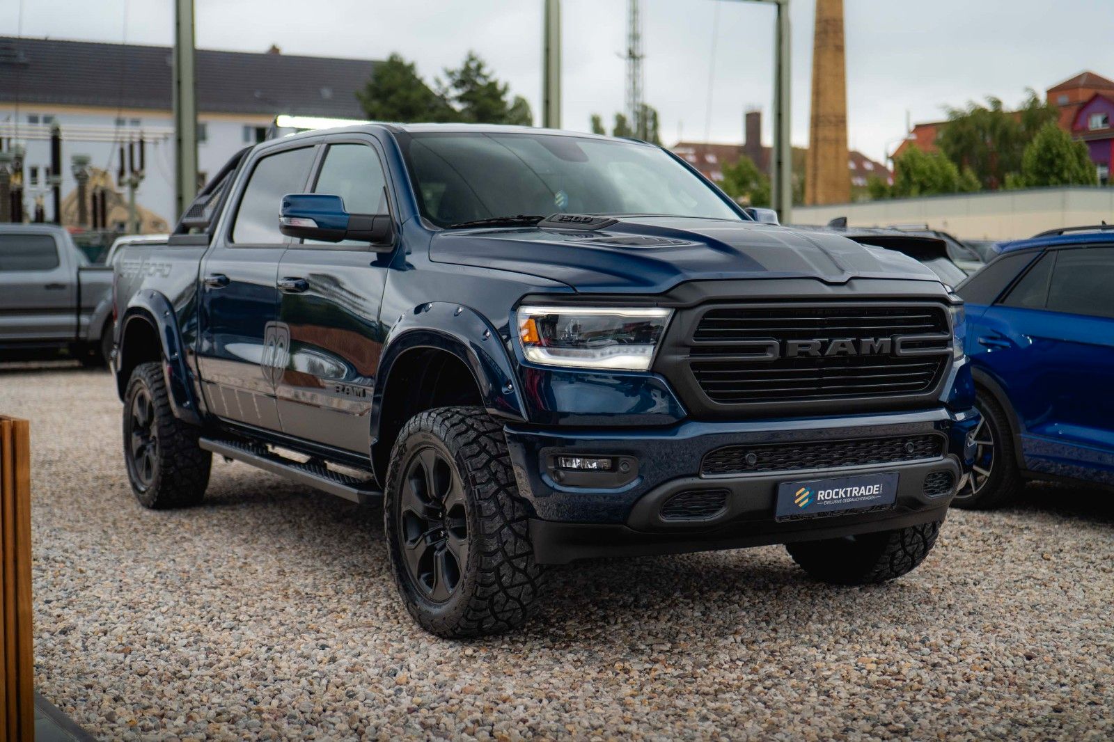 Fahrzeugabbildung Dodge RAM 5.7 V8 HEMI 4x4 OFFROAD NightPaket AXLE LOCK